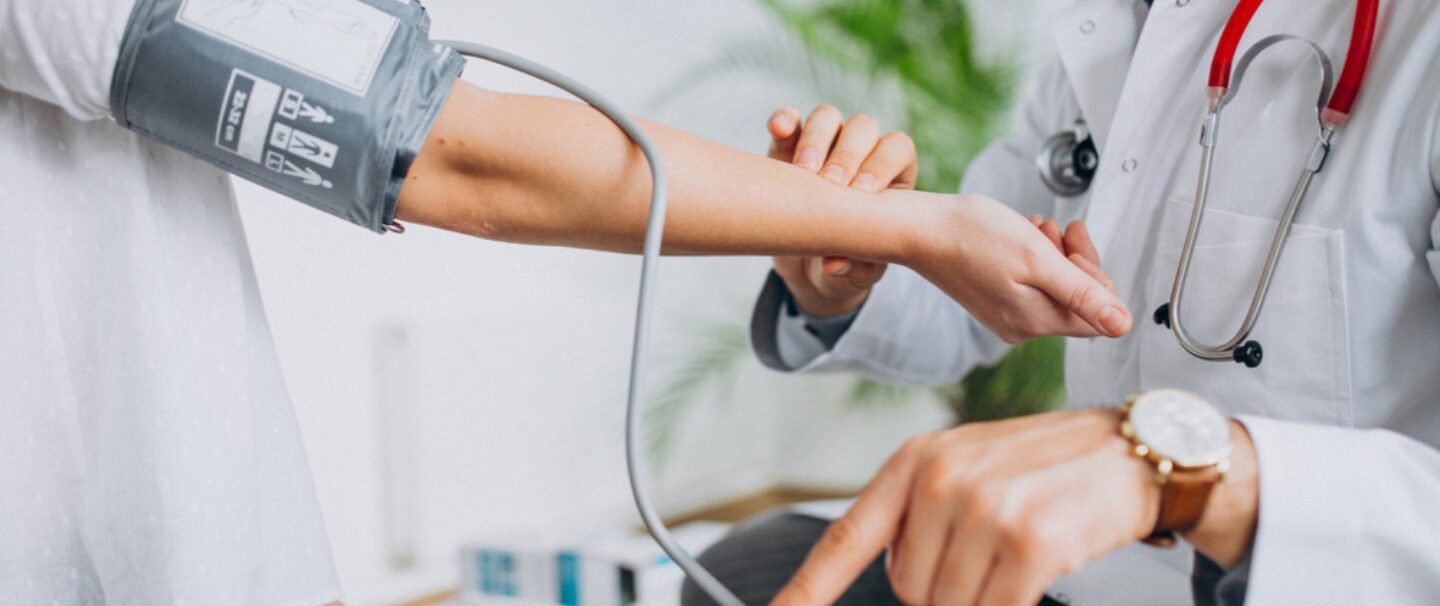 Free Blood Pressure Checks in Ash Vale – Walk‑In Service at Ashvale Pharmacy